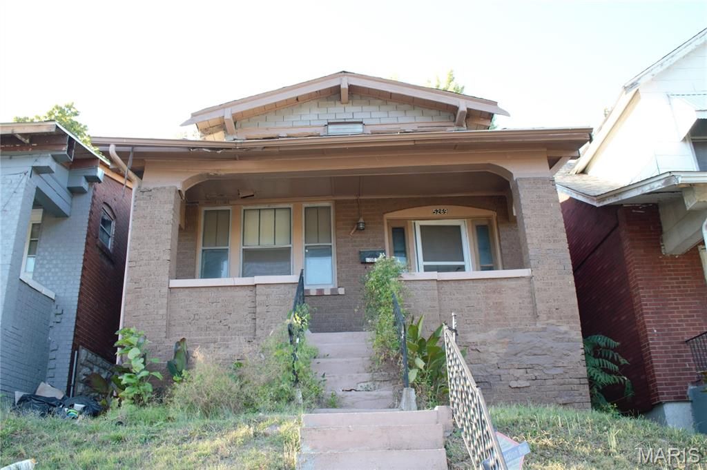 5269 Beacon Avenue, St Louis, MO 63120