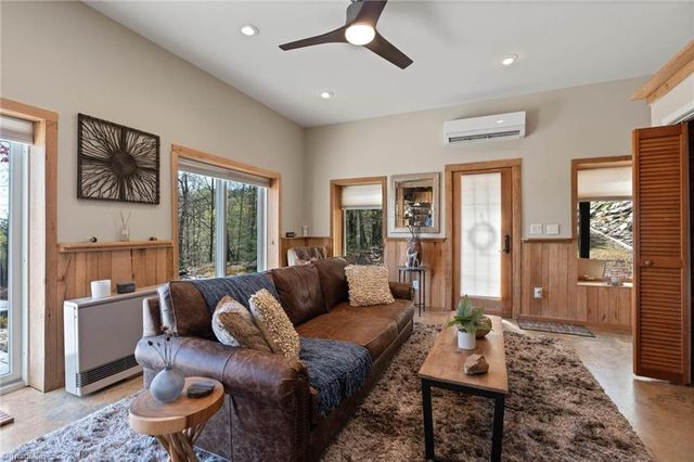 3086 Summit Road, Purlear, NC 28665