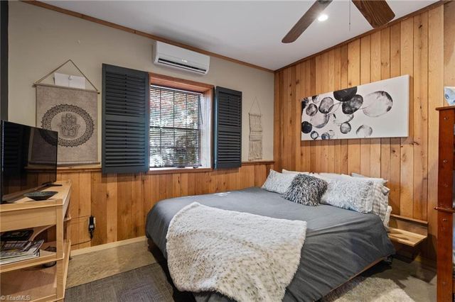 3086 Summit Road, Purlear, NC 28665