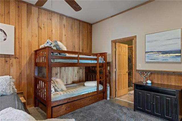 3086 Summit Road, Purlear, NC 28665