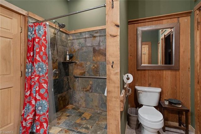 3086 Summit Road, Purlear, NC 28665