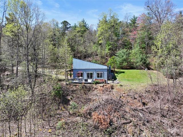 3086 Summit Road, Purlear, NC 28665