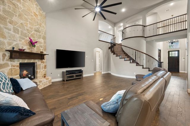 9913 Villa Verde Drive, Fort Worth, TX 76179