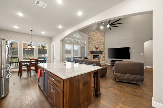 9913 Villa Verde Drive, Fort Worth, TX 76179
