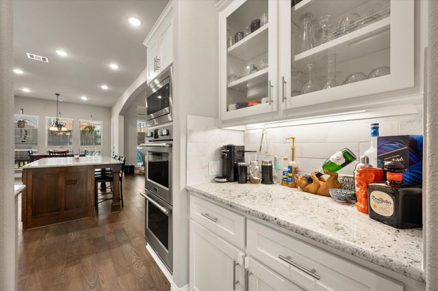 9913 Villa Verde Drive, Fort Worth, TX 76179