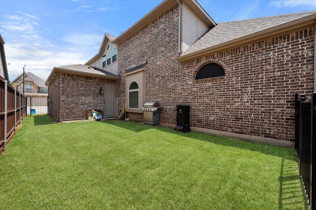 9913 Villa Verde Drive, Fort Worth, TX 76179
