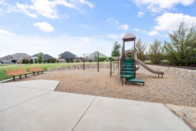 9913 Villa Verde Drive, Fort Worth, TX 76179