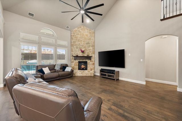 9913 Villa Verde Drive, Fort Worth, TX 76179
