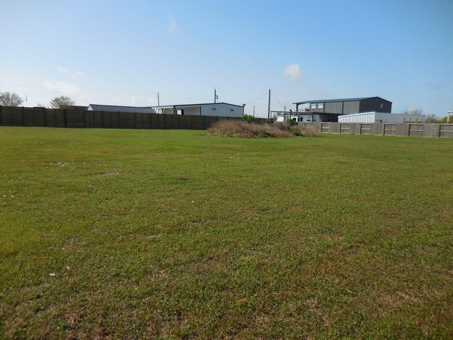 978 Cr 251 Street, Matagorda, TX 77457