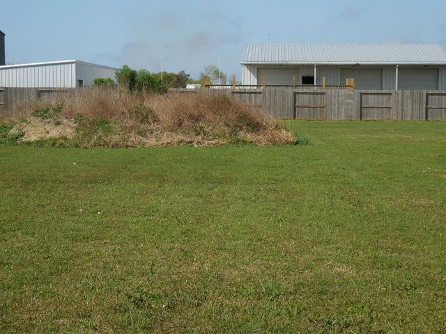 978 Cr 251 Street, Matagorda, TX 77457