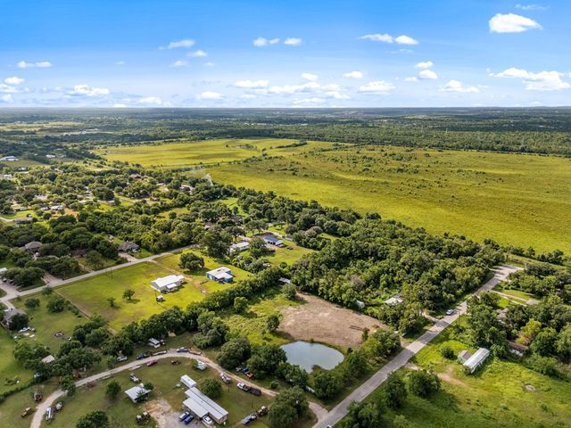 19231 County Road 927a, Alvin, TX 77511