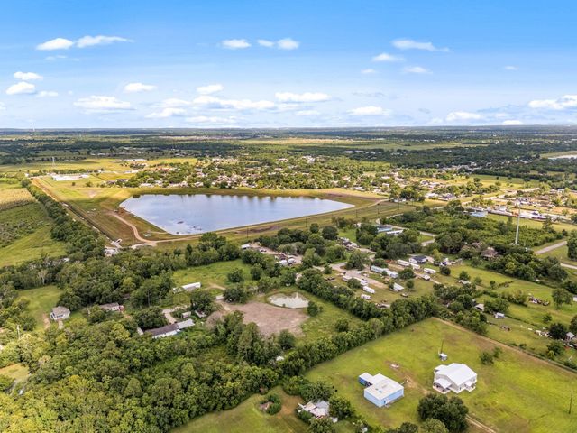 19231 County Road 927a, Alvin, TX 77511