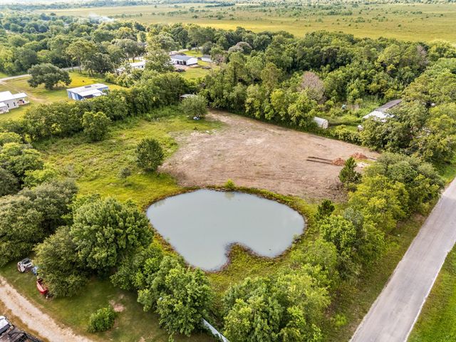 19231 County Road 927a, Alvin, TX 77511