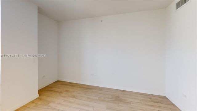 999 SW 1st Ave 2606, Miami, FL 33130