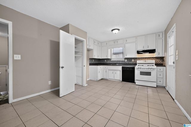2511 WILLOWOOD CIRCLE, Birmingham, AL 35215