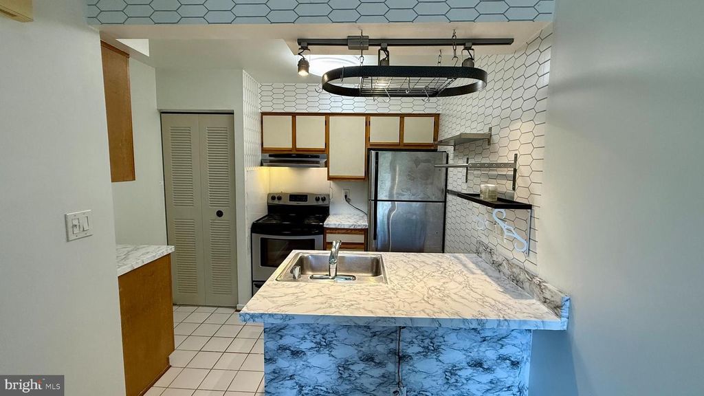 18473 BISHOPSTONE #174, Montgomery Village, MD 20886