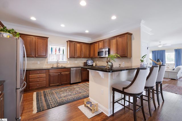 206 Ridenour Avenue, Greenville, SC 29617