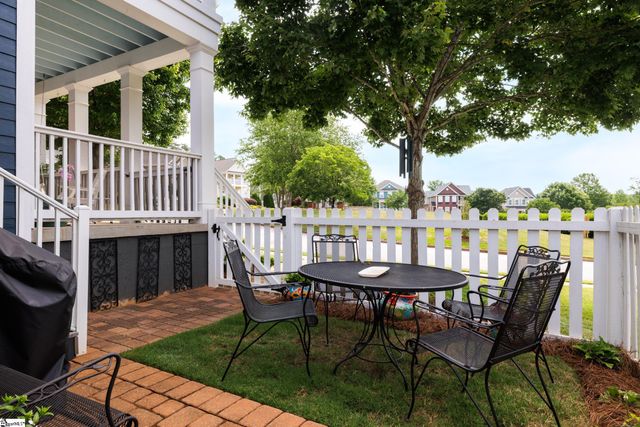 206 Ridenour Avenue, Greenville, SC 29617