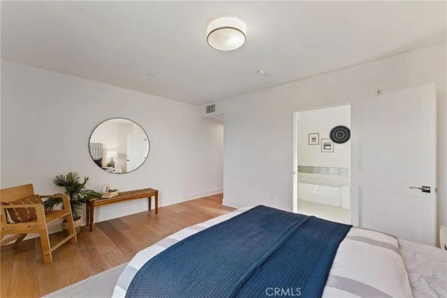 118 N Kings Rd 201, Los Angeles, CA 90048