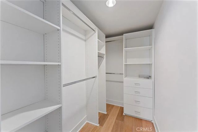 118 N Kings Rd 201, Los Angeles, CA 90048