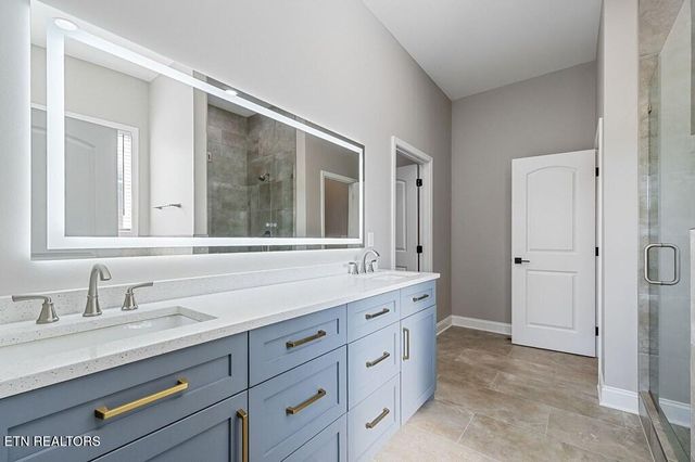 154 Jersey Pike, Sparta, TN 38583