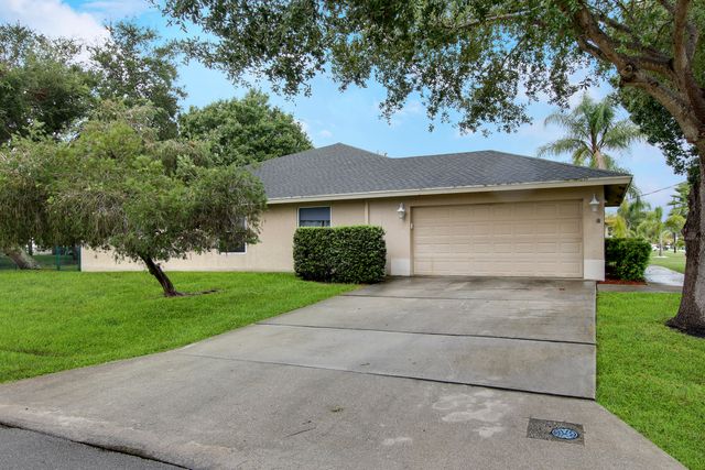1198 SE Petunia Avenue, Port St. Lucie, Port St Lucie, FL 34952