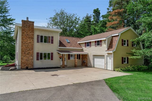 5880 Hunters Creek Road, Wales, NY 14139