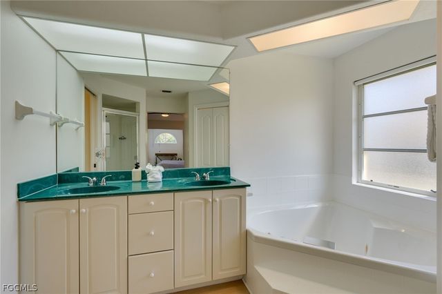 17241 Caloosa Trace CIR, Fort Myers, FL 33967