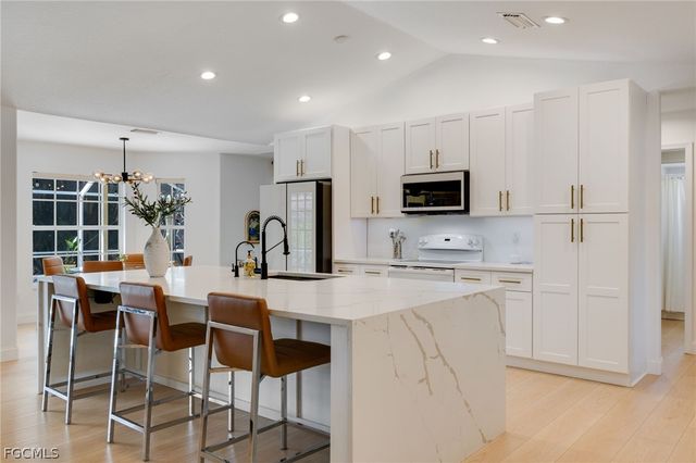 17241 Caloosa Trace CIR, Fort Myers, FL 33967