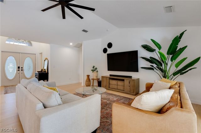 17241 Caloosa Trace CIR, Fort Myers, FL 33967