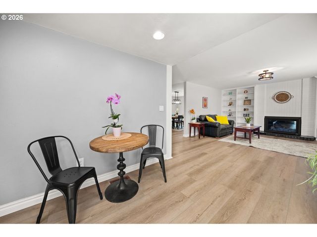 2815 Nw EASTWAY Ct, Beaverton, OR 97006