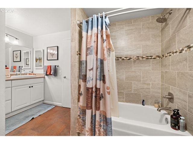 2815 Nw EASTWAY Ct, Beaverton, OR 97006