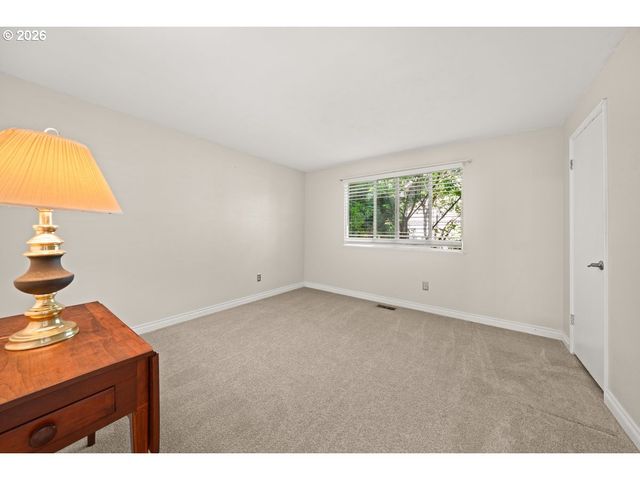 2815 Nw EASTWAY Ct, Beaverton, OR 97006