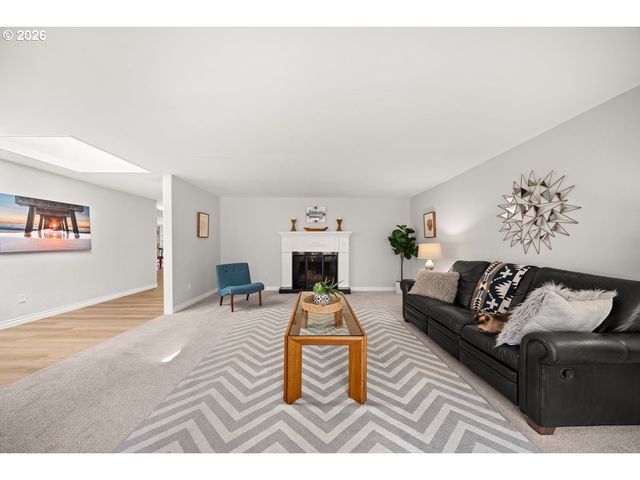 2815 Nw EASTWAY Ct, Beaverton, OR 97006