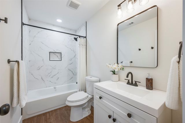 3212 Santa Teresa Avenue, Dallas, TX 75228