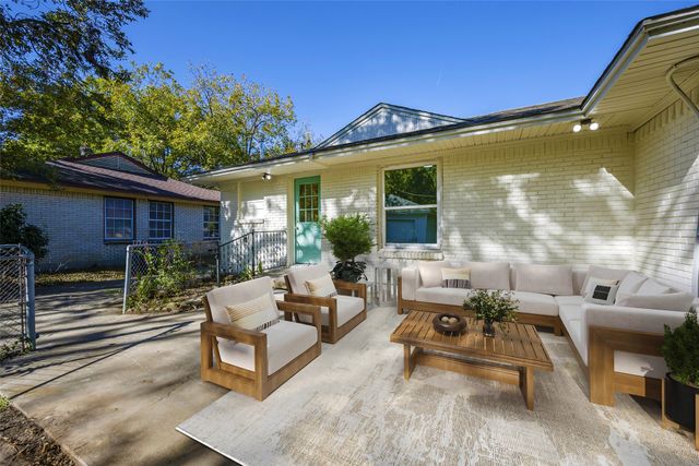 3212 Santa Teresa Avenue, Dallas, TX 75228