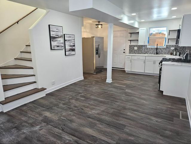 5214 S Calumet Avenue, Chicago, IL 60615