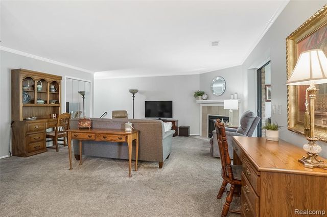 17973 University Park Drive, Livonia, MI 48152