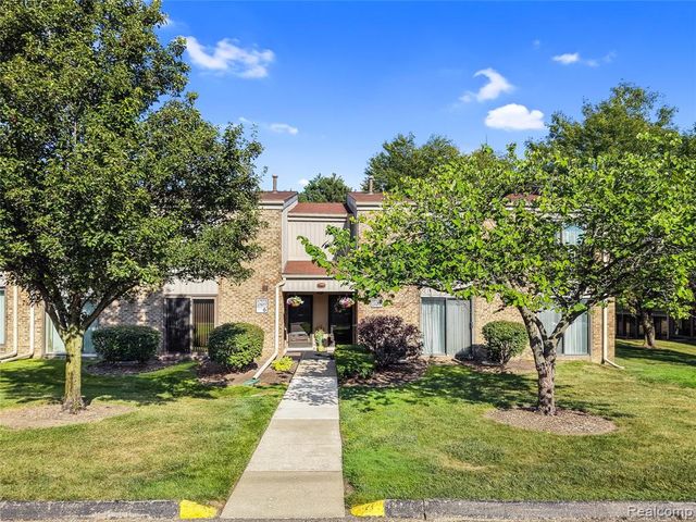 17973 University Park Drive, Livonia, MI 48152