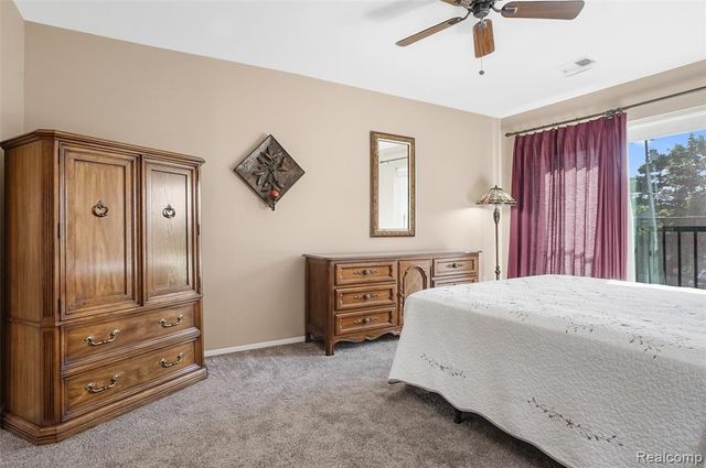 17973 University Park Drive, Livonia, MI 48152