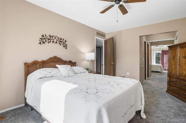 17973 University Park Drive, Livonia, MI 48152