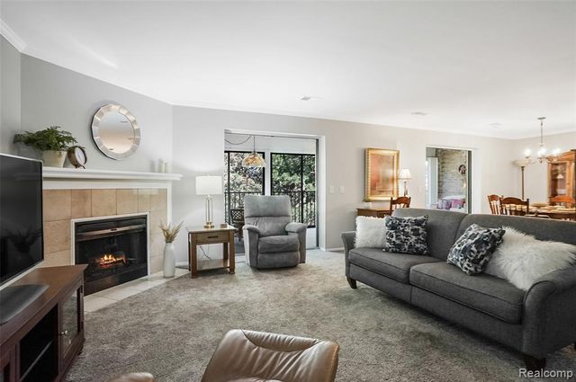 17973 University Park Drive, Livonia, MI 48152