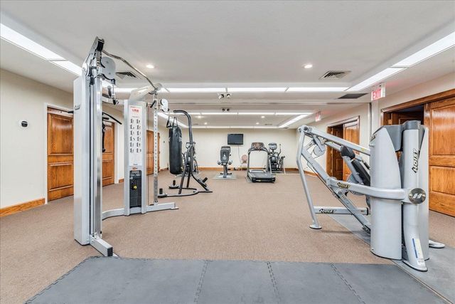 7685 Northcross DR 521, Austin, TX 78757