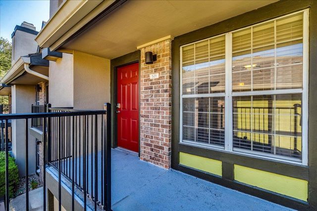 7685 Northcross DR 521, Austin, TX 78757