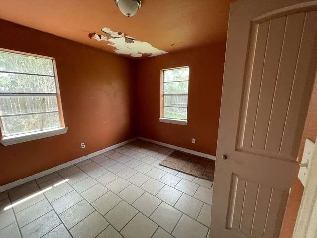 825 Tichenor Lane, La Feria, TX 78559