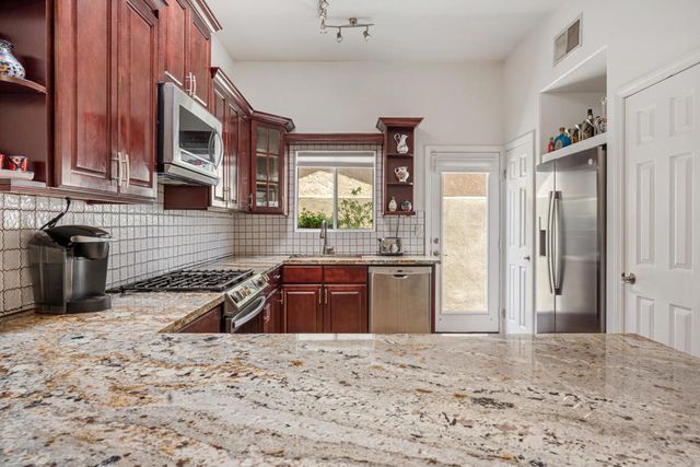 53595 Avenida Diaz, La Quinta, CA 92253