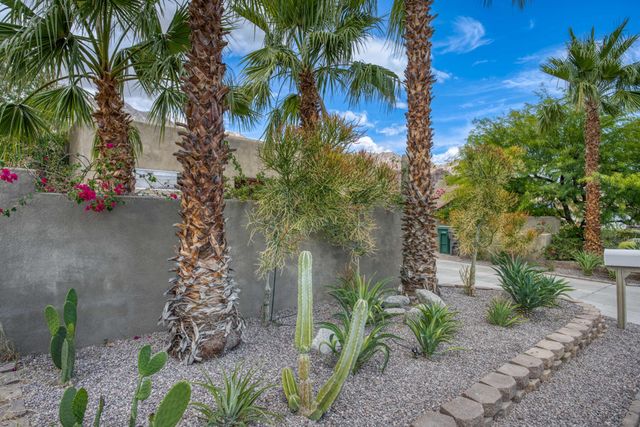53595 Avenida Diaz, La Quinta, CA 92253