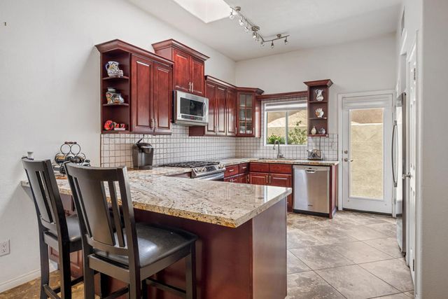 53595 Avenida Diaz, La Quinta, CA 92253