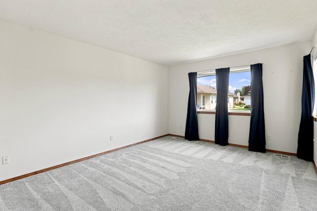 2721 S Early Dawn Ln, Spokane Valley, WA 99037