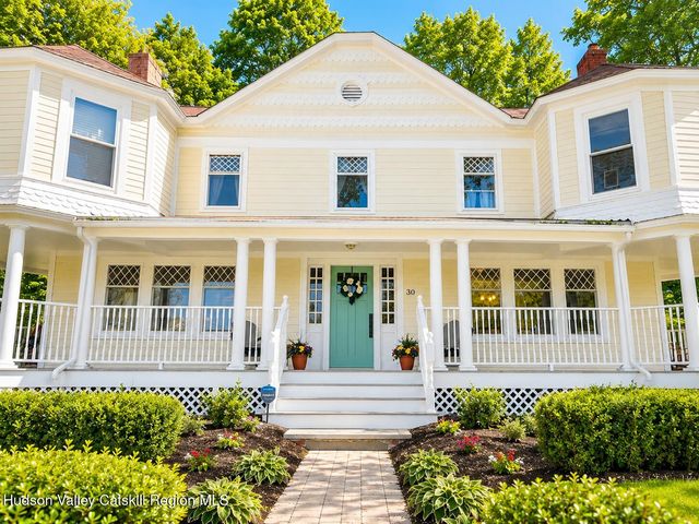 30 Old Post Road N, Red Hook, NY 12571